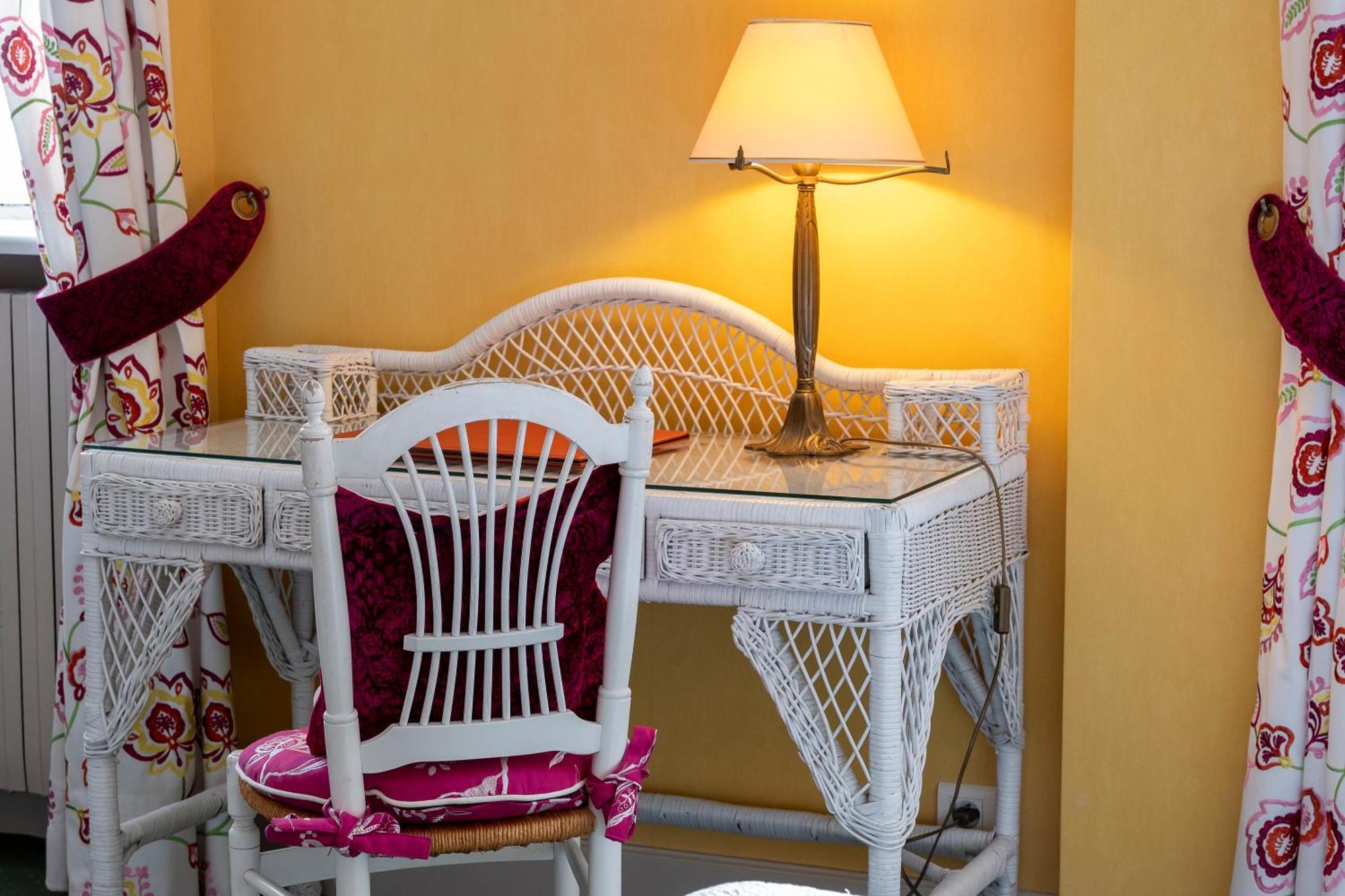 Hotel Beau Rivage Condrieu Εξωτερικό φωτογραφία
