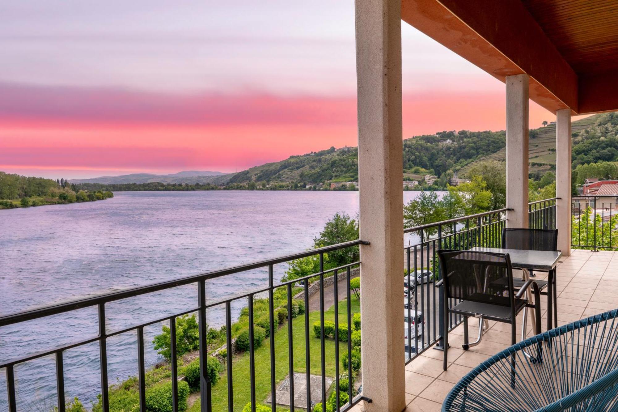 Hotel Beau Rivage Condrieu Εξωτερικό φωτογραφία